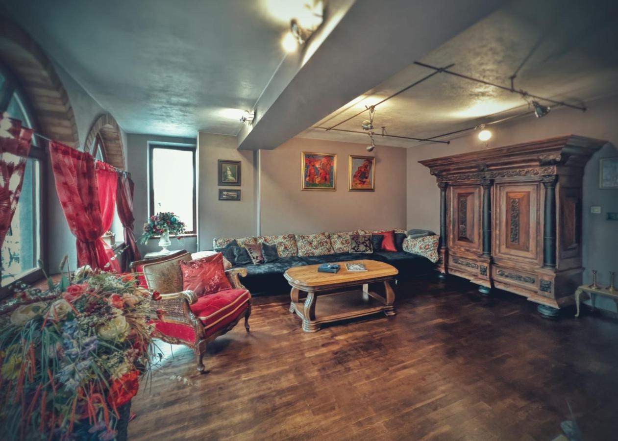 Тhe Bohemian Lodge-Entire House With Sauna Veliko Tarnovo Exterior photo